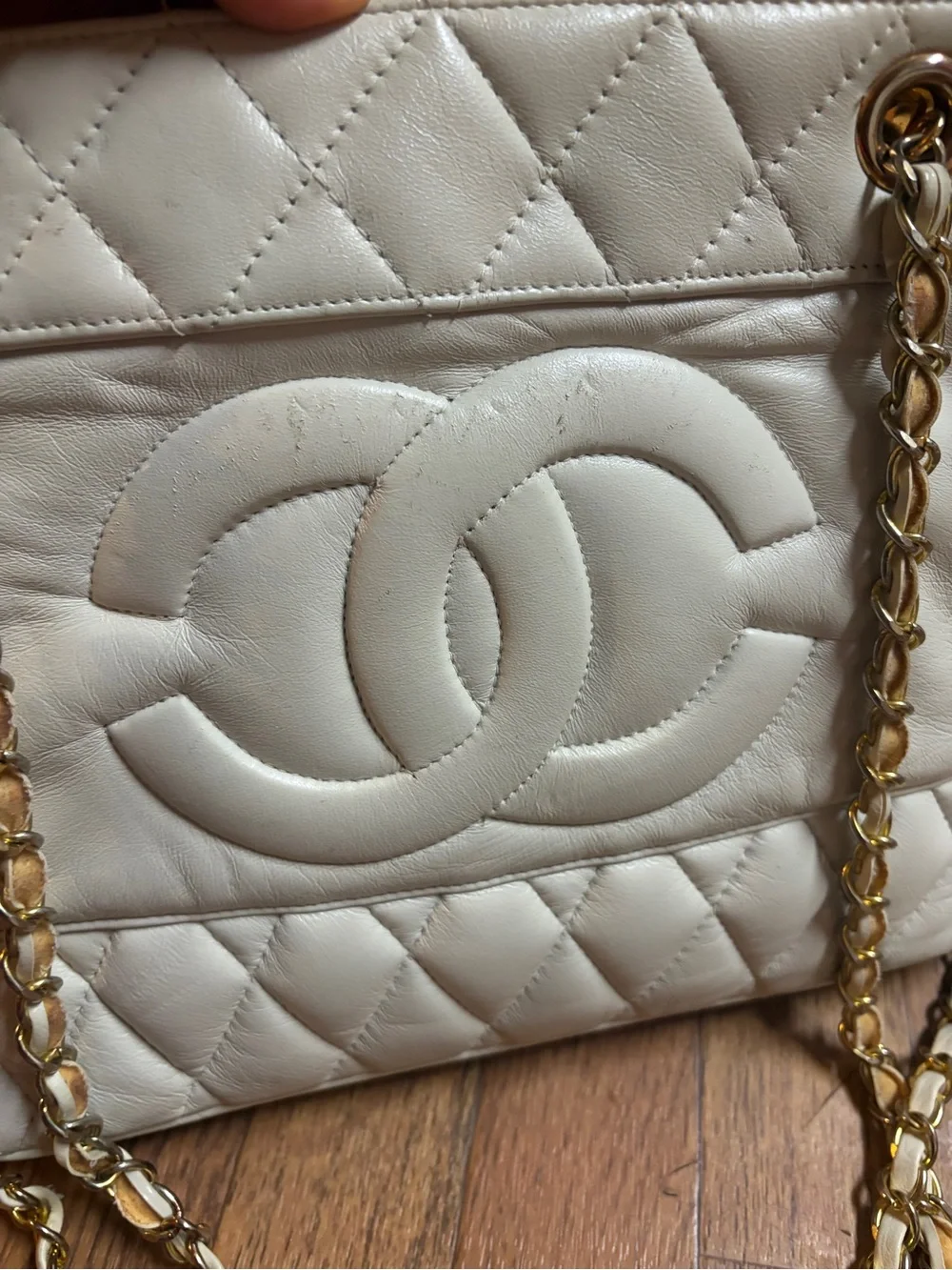 Chanel vintage  Leather Shoulder Bag with Chain Straps